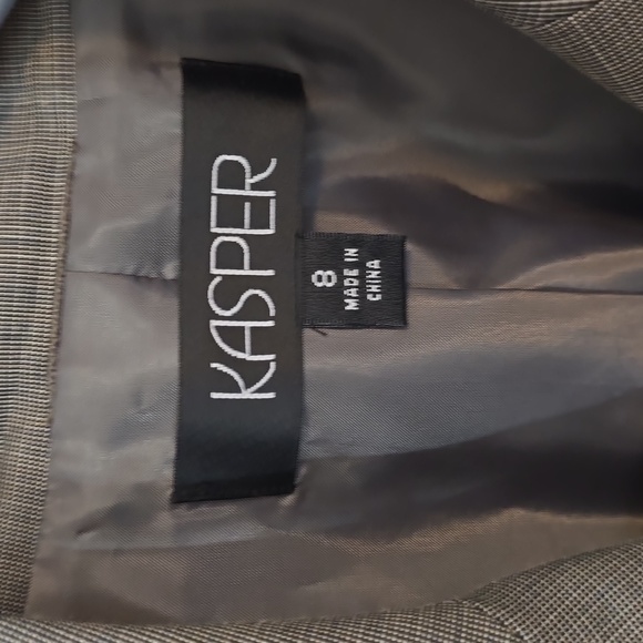 Kasper 3 buttons blazer jacket Gray size 8. - Picture 2 of 6